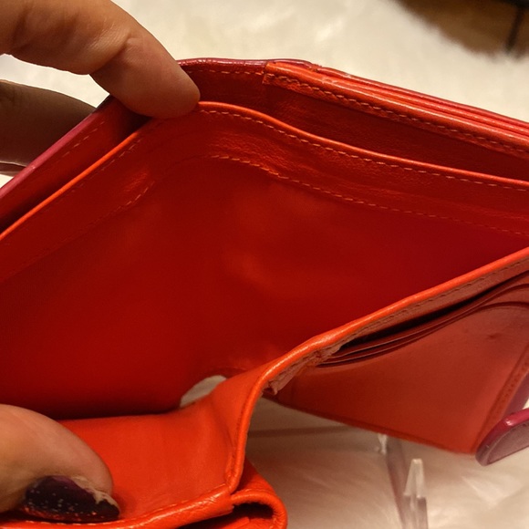 🌸🚫SOLD🚫 Authentic Vintage Christian Dior Leather Bifold Wallet - Picture 10 of 11